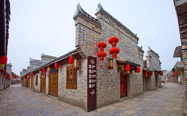 逃离废弃的建筑